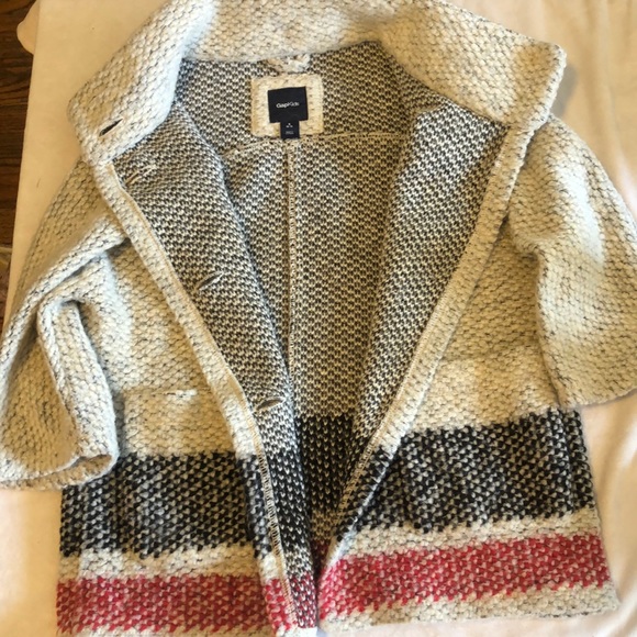 Adorable wool 3/4. Sleeve sweater coat from gap - Picture 8 of 10